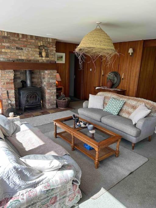 Wooden Cottage With Lake View Enniskillen Exterior foto