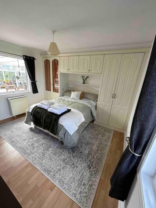 Wooden Cottage With Lake View Enniskillen Exterior foto