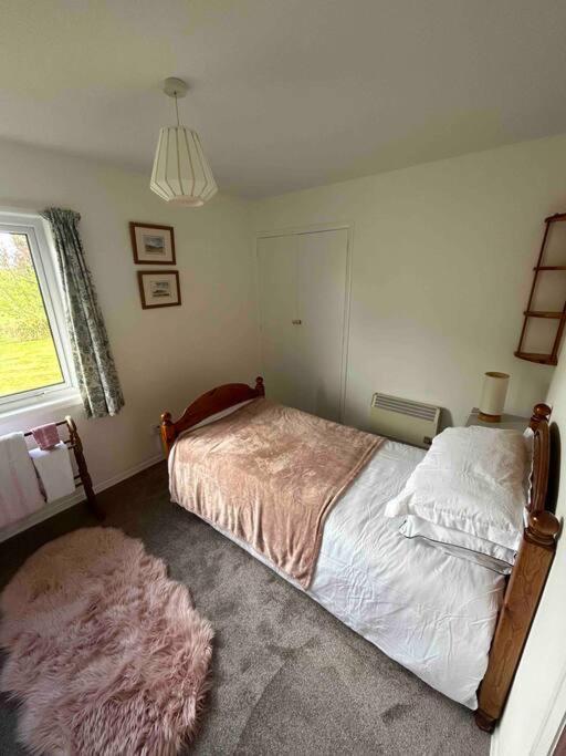 Wooden Cottage With Lake View Enniskillen Exterior foto