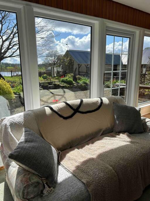 Wooden Cottage With Lake View Enniskillen Exterior foto